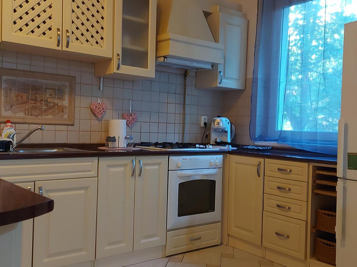 Lara Apartman Debrecen Eksteriør bilde