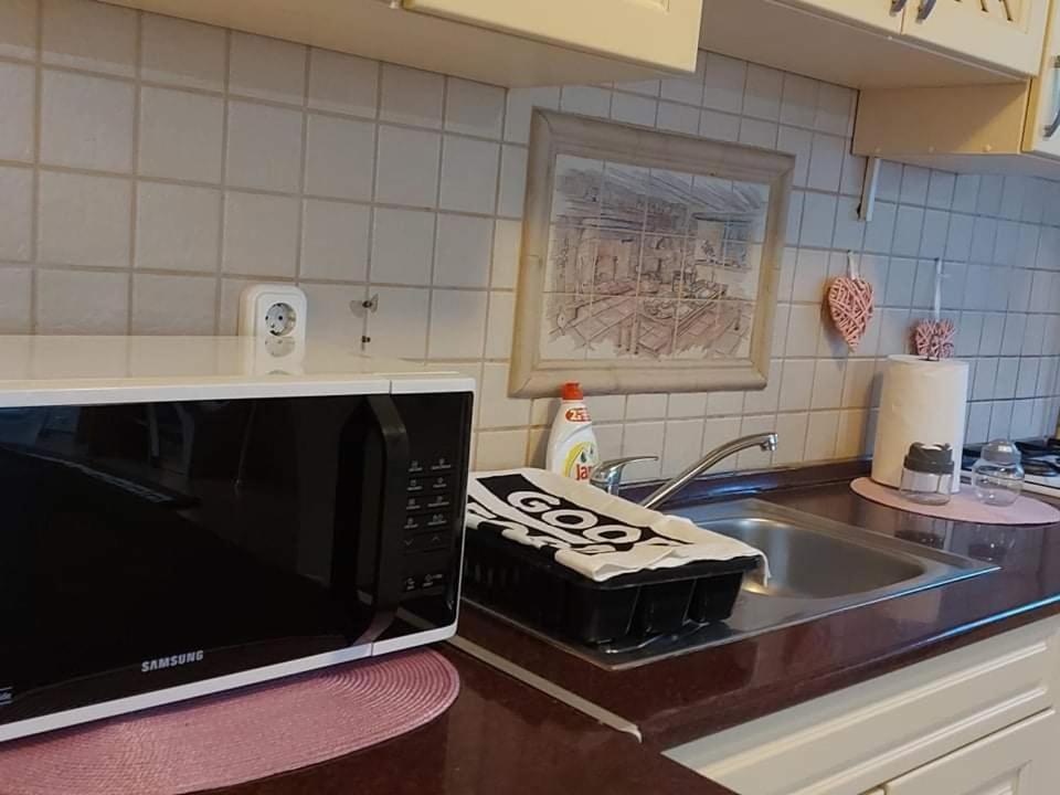 Lara Apartman Debrecen Eksteriør bilde