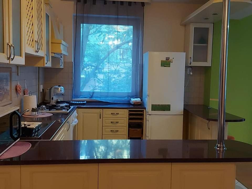 Lara Apartman Debrecen Eksteriør bilde